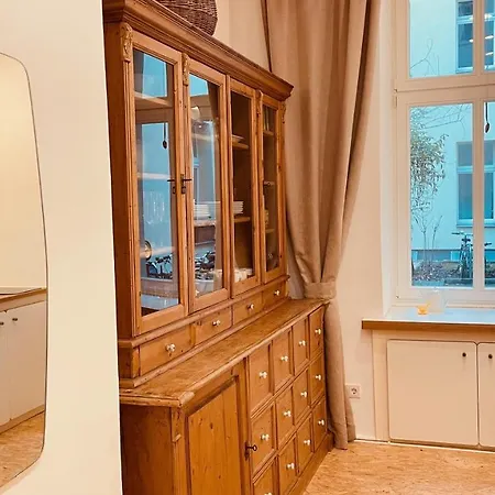 Apartment Mopsbox *