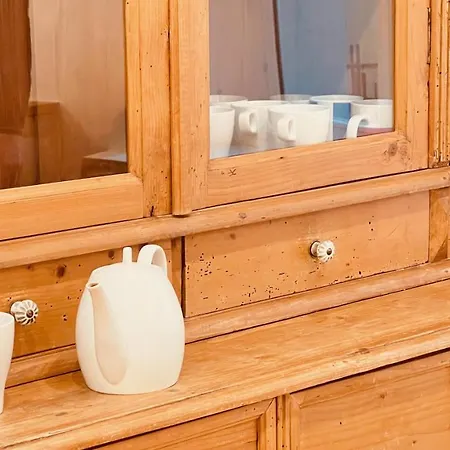 Apartment Mopsbox